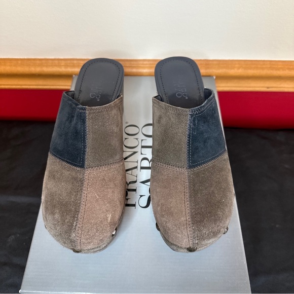 WOMEN'S FRANCO SARTO SUEDE CLOG/ MULES DARK BROWN/NAVY BLUE SIZE 7M - Picture 2 of 9